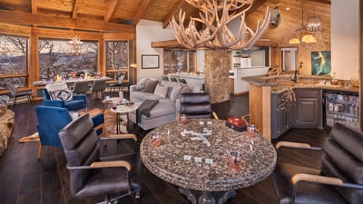 Glacier Lodge West - great room