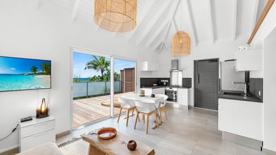 Luxury Villa Photo #25