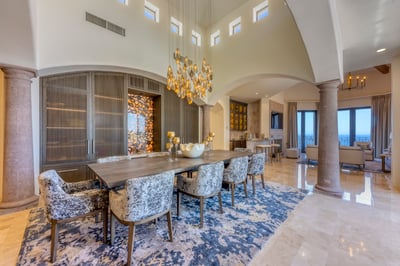 Luxury Villa Photo #39