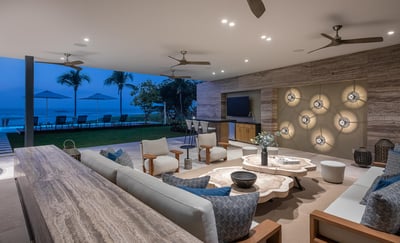 Luxury Villa Photo #18
