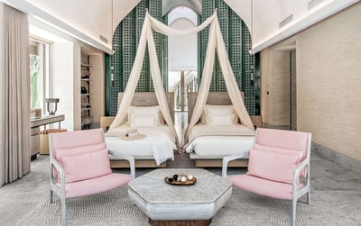 Luxury Villa Photo #14