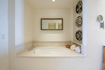 Luxury Villa Photo #39
