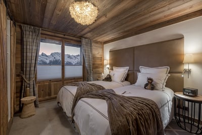 Luxury Villa Photo #25