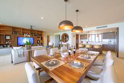 Luxury Villa Photo #4