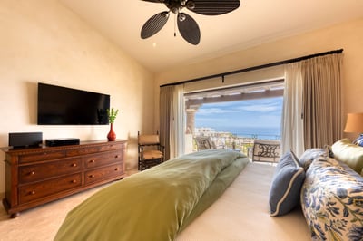Luxury Villa Photo #58