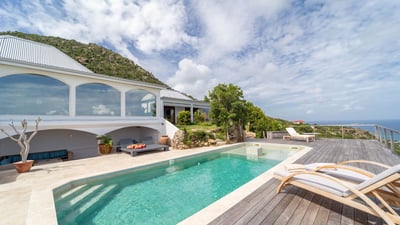 Luxury Villa Photo #13