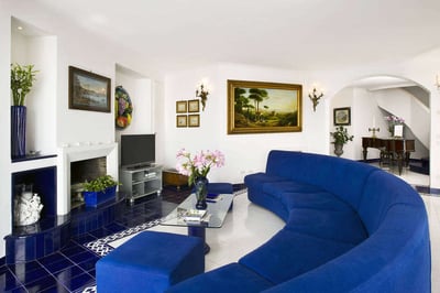Luxury Villa Photo #8