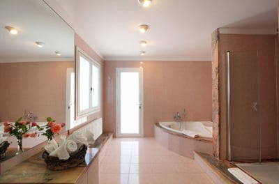 Luxury Villa Photo #21