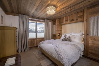 Luxury Villa Photo #26