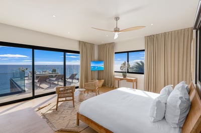 Luxury Villa Photo #27