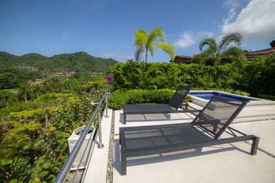 Luxury Villa Photo #18