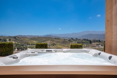 Luxury Villa Photo #5