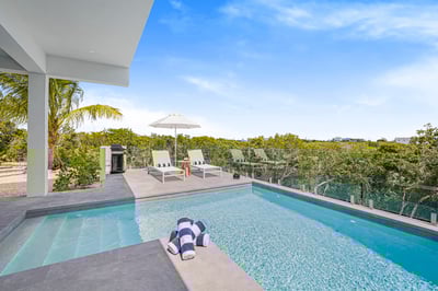 Luxury Villa Photo #5