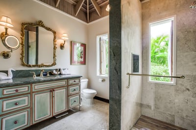 Luxury Villa Photo #28