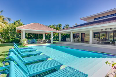 Luxury Villa Photo #6