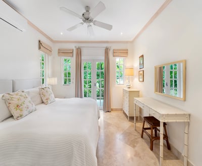 Luxury Villa Photo #20