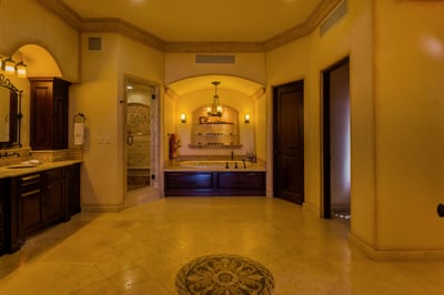 Luxury Villa Photo #43