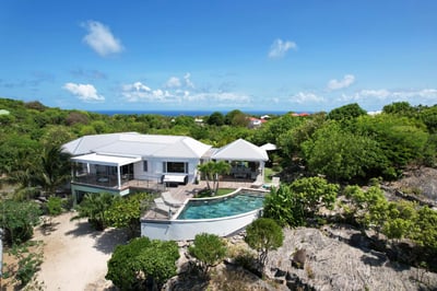 Luxury Villa Photo #2