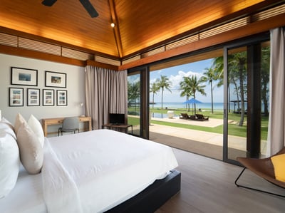 Luxury Villa Photo #16