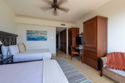 Luxury Villa Photo #35