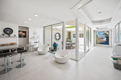 Luxury Villa Photo #33