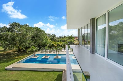 Luxury Villa Photo #20