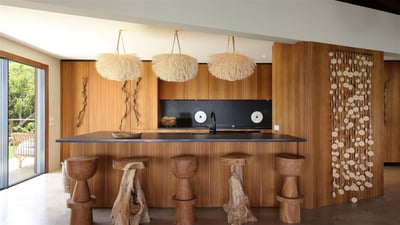 Kitchen: Fully equipped kitchen, electric oven, steam oven / microwave, ceramic hob, plancha grill, 