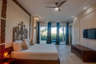 Luxury Villa Photo #48