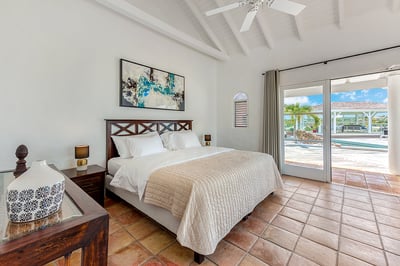 Luxury Villa Photo #41