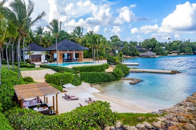 Luxury Villa Photo #3
