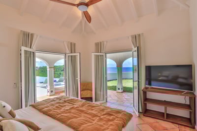 Luxury Villa Photo #25