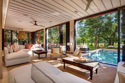Luxury Villa Photo #12