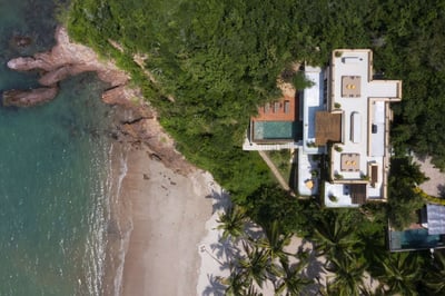 Luxury Villa Photo #2