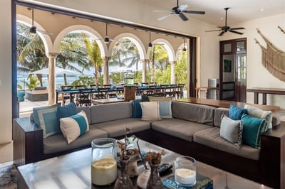 Luxury Villa Photo #14