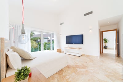 Luxury Villa Photo #24