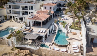 Luxury Villa Photo #2