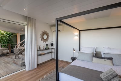 Luxury Villa Photo #24