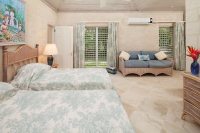 Luxury Villa Photo #15