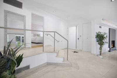 Luxury Villa Photo #20