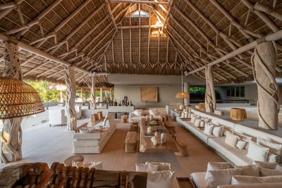 Luxury Villa Photo #22