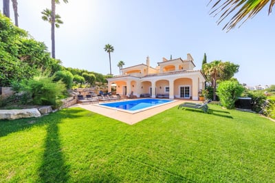 Luxury Villa Photo #2