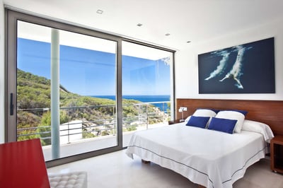 Luxury Villa Photo #30