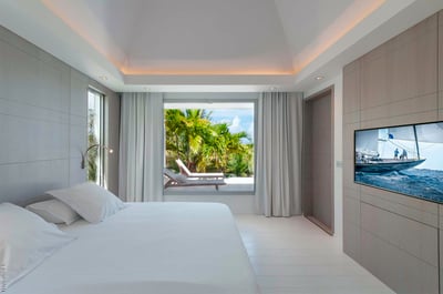 Luxury Villa Photo #2