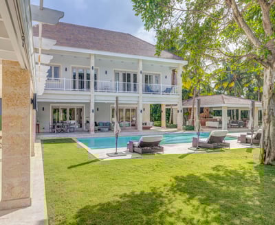 Luxury Villa Photo #5