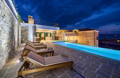 Luxury Villa Photo #11