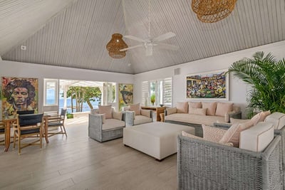 Luxury Villa Photo #13