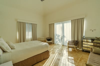 Luxury Villa Photo #50