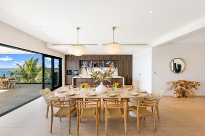 Luxury Villa Photo #15