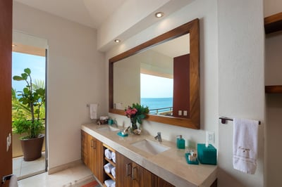 Luxury Villa Photo #26