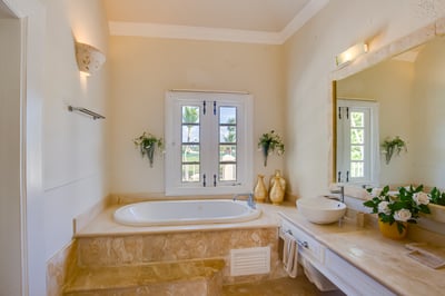Luxury Villa Photo #76